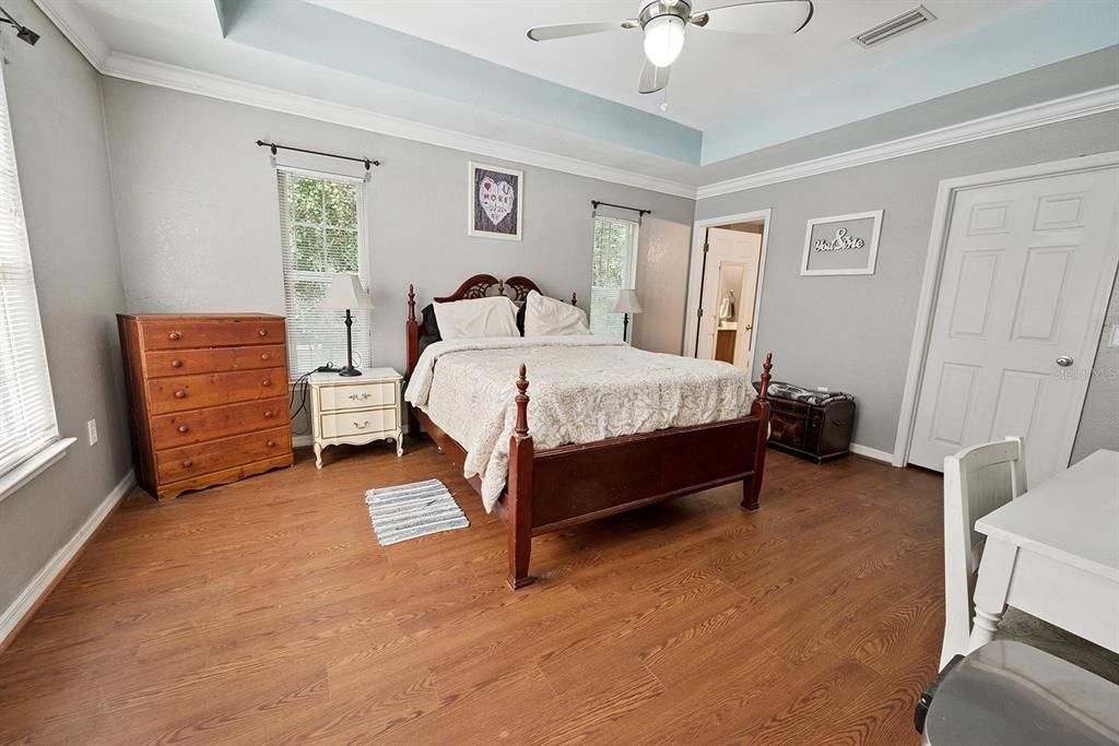 En Venta: $339,999 (3 camas, 2 baños, 1618 Pies cuadrados)