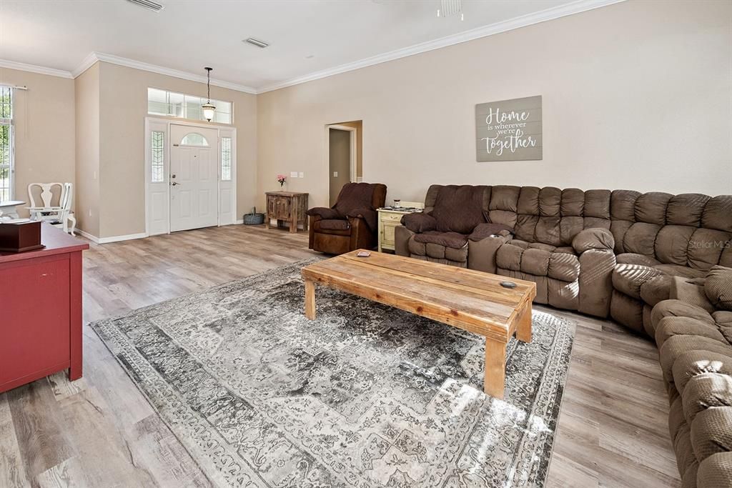 En Venta: $339,999 (3 camas, 2 baños, 1618 Pies cuadrados)