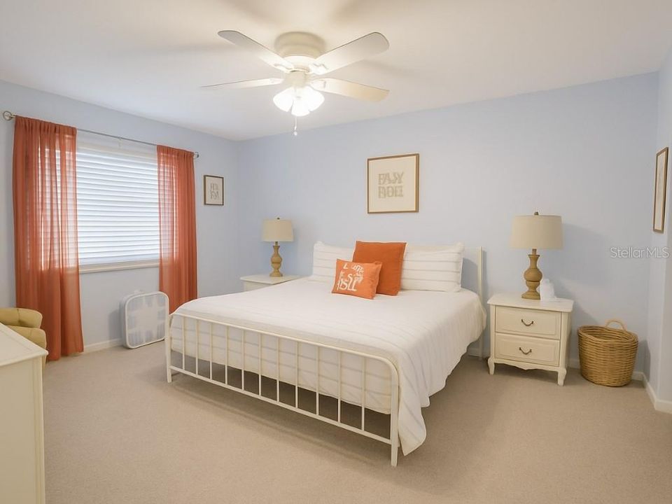 For Sale: $250,000 (2 beds, 2 baths, 1246 Square Feet)