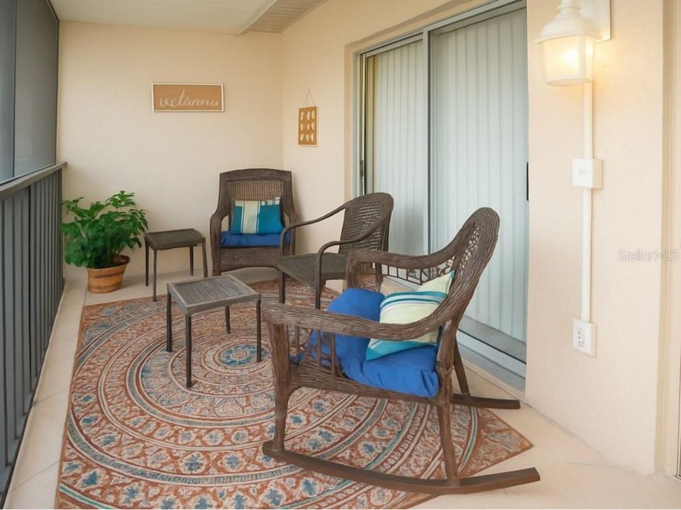 For Sale: $250,000 (2 beds, 2 baths, 1246 Square Feet)