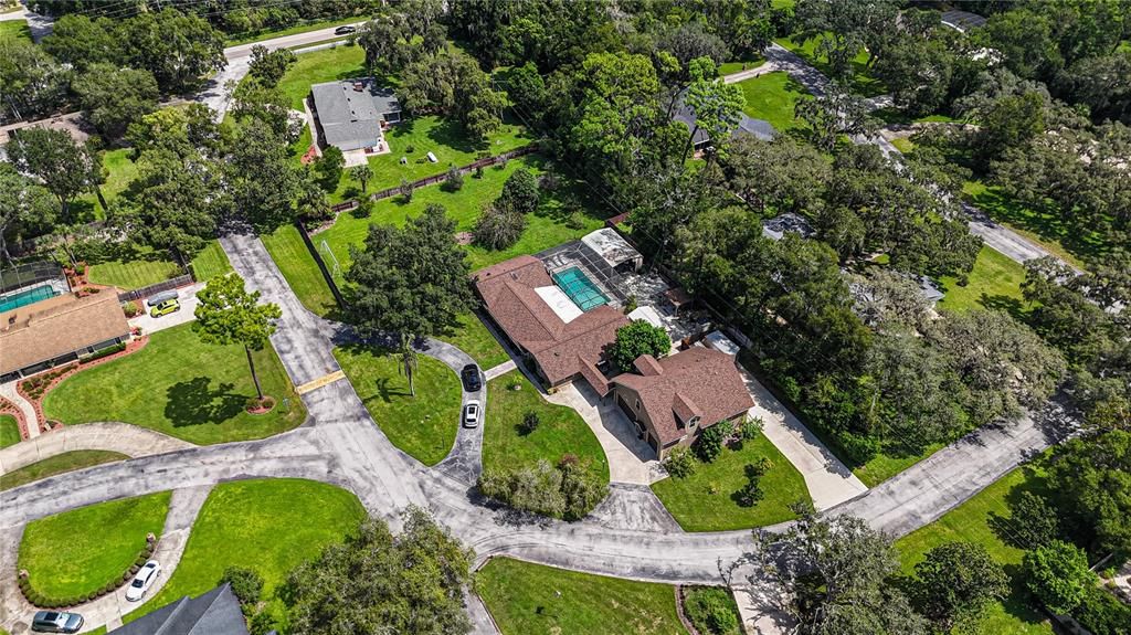 Active With Contract: $1,499,990 (6 beds, 4 baths, 5006 Square Feet)