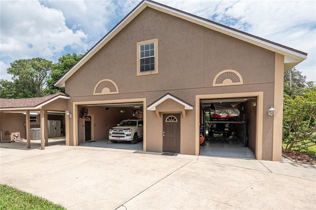 Active With Contract: $1,499,990 (6 beds, 4 baths, 5006 Square Feet)