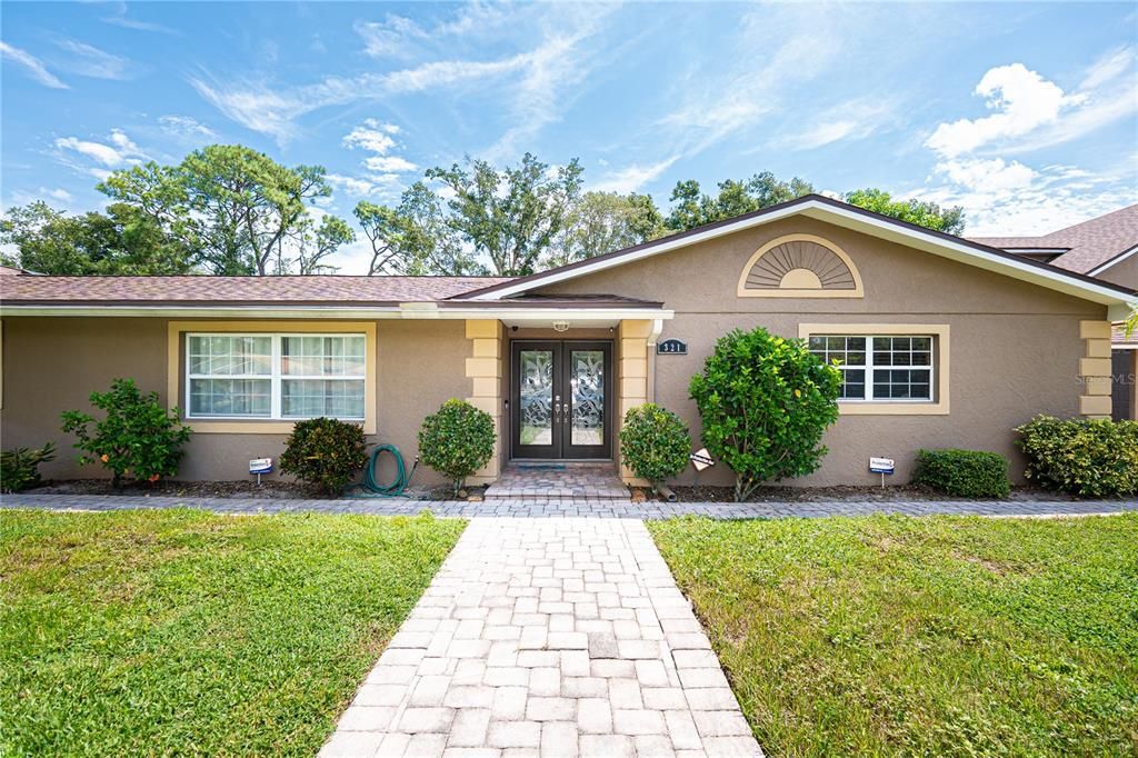 Active With Contract: $1,499,990 (6 beds, 4 baths, 5006 Square Feet)