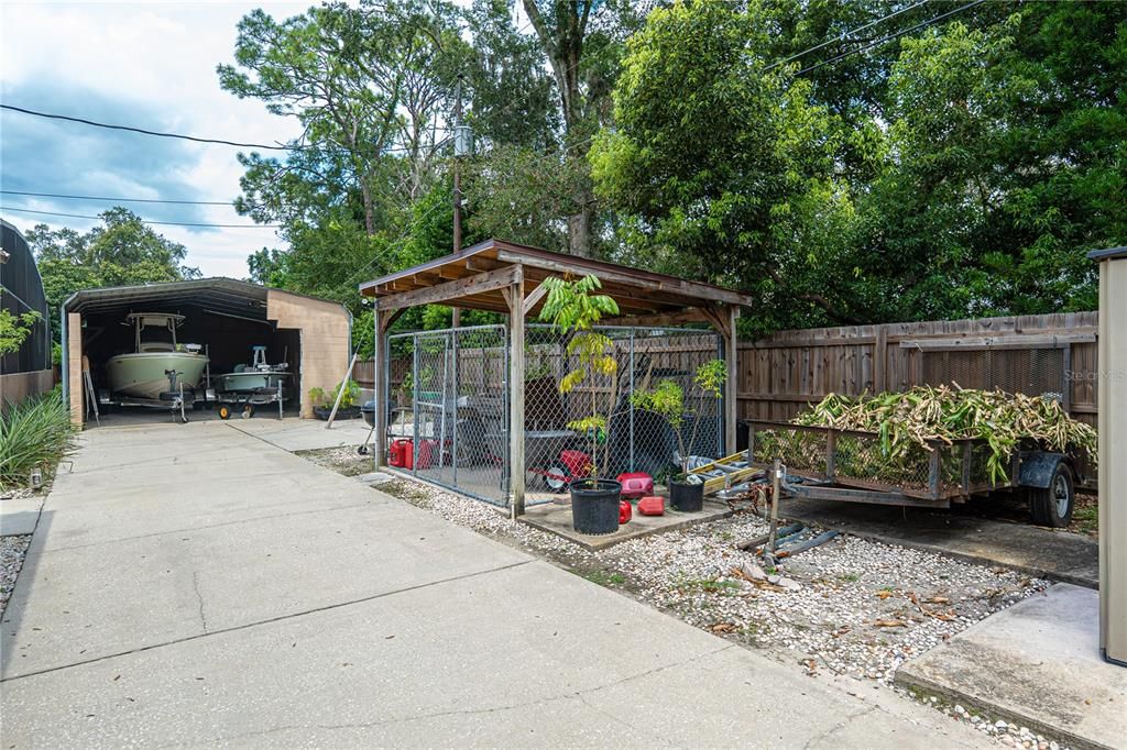 Active With Contract: $1,499,990 (6 beds, 4 baths, 5006 Square Feet)