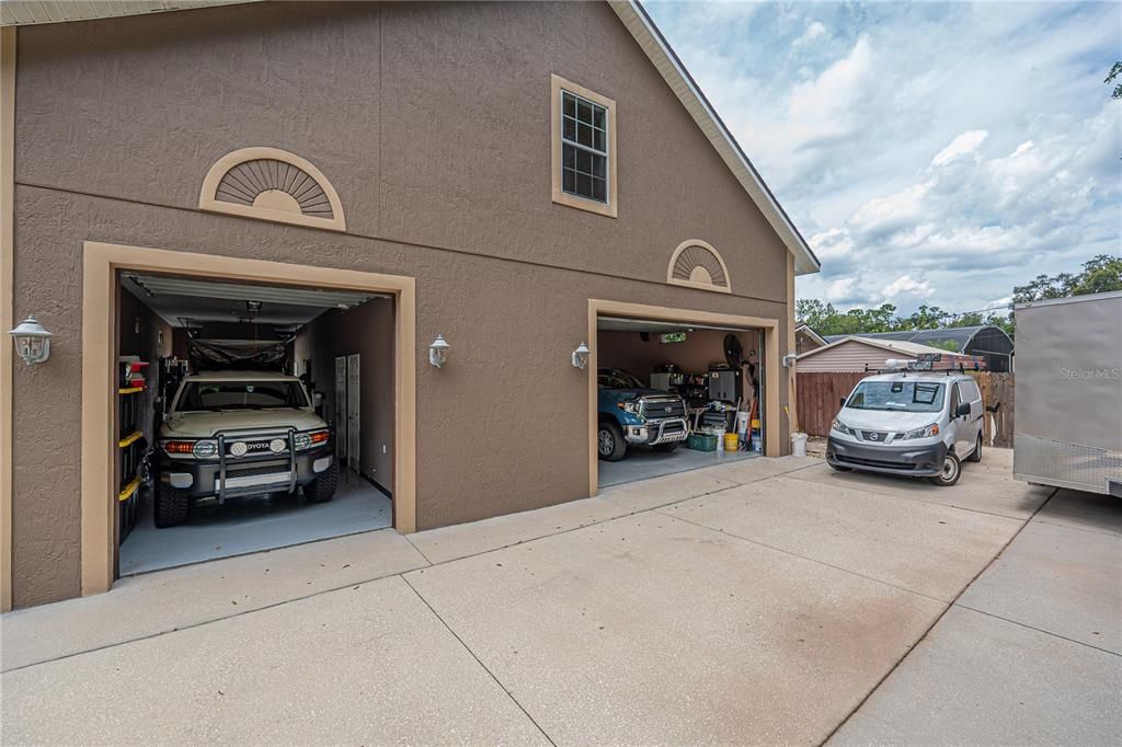 Active With Contract: $1,499,990 (6 beds, 4 baths, 5006 Square Feet)