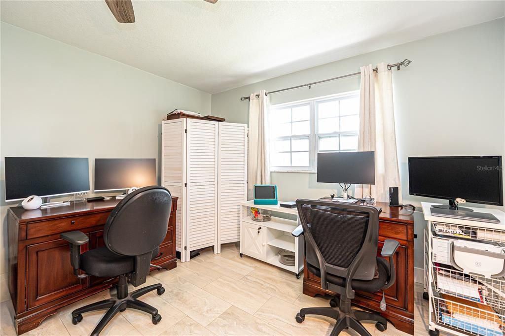 Active With Contract: $1,499,990 (6 beds, 4 baths, 5006 Square Feet)