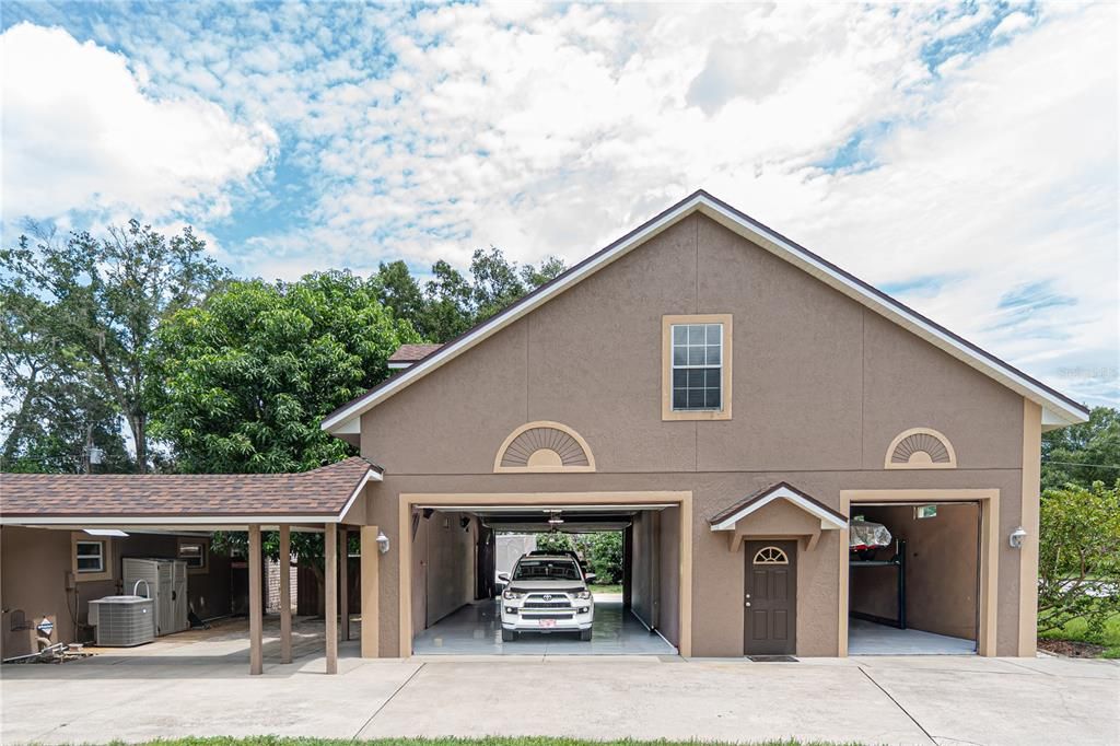 Active With Contract: $1,499,990 (6 beds, 4 baths, 5006 Square Feet)