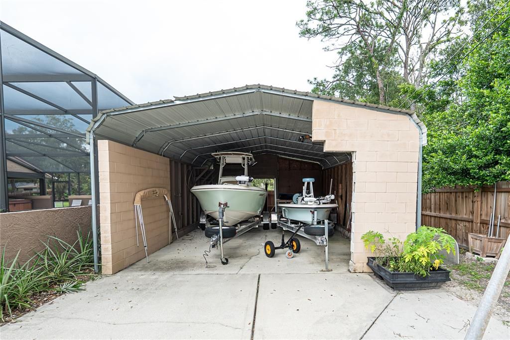 Active With Contract: $1,499,990 (6 beds, 4 baths, 5006 Square Feet)