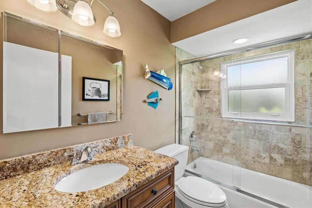 Под контрактом: $575,000 (3 спален, 2 ванн, 1717 Квадратных фут)