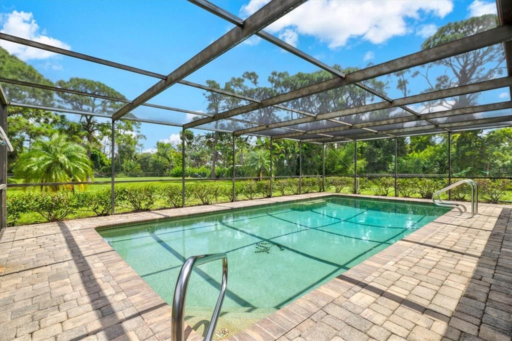 Под контрактом: $575,000 (3 спален, 2 ванн, 1717 Квадратных фут)