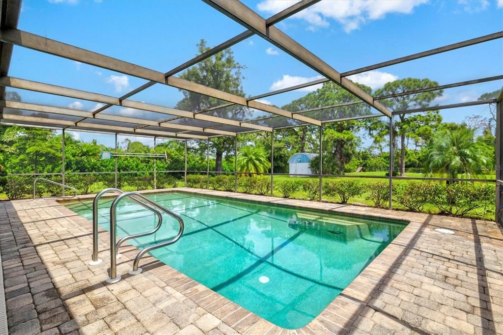 Под контрактом: $575,000 (3 спален, 2 ванн, 1717 Квадратных фут)