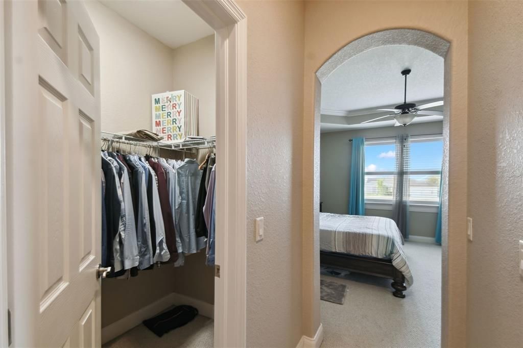 For Rent: $2,900 (4 beds, 3 baths, 2406 Square Feet)