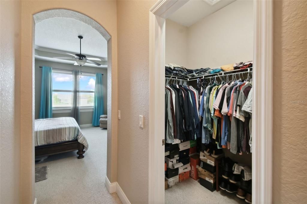 For Rent: $2,900 (4 beds, 3 baths, 2406 Square Feet)