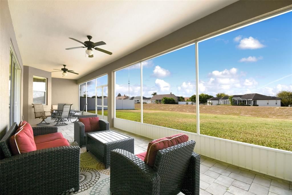 For Rent: $2,900 (4 beds, 3 baths, 2406 Square Feet)