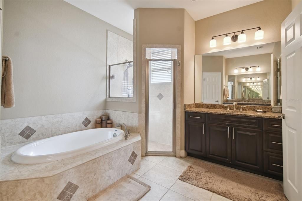 For Rent: $2,900 (4 beds, 3 baths, 2406 Square Feet)