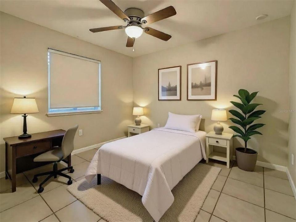 待售: $125,000 (2 贝兹, 2 浴室, 885 平方英尺)