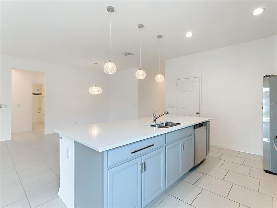 Active With Contract: $310,000 (4 beds, 3 baths, 2120 Square Feet)