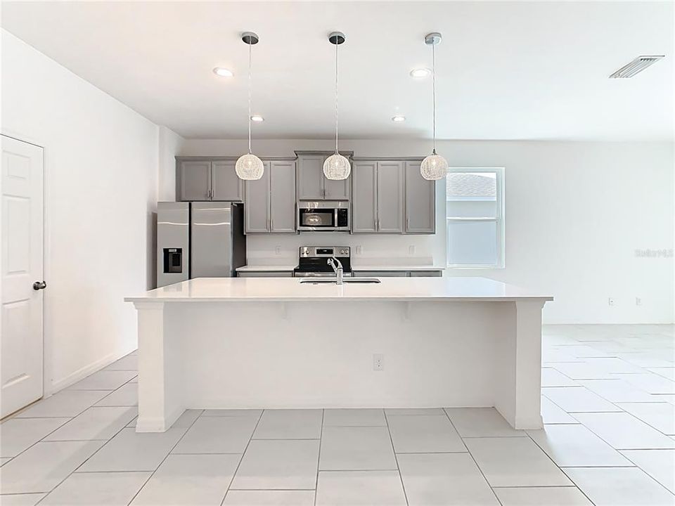 Active With Contract: $310,000 (4 beds, 3 baths, 2120 Square Feet)