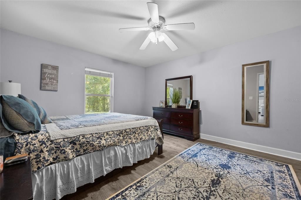 Под контрактом: $320,000 (3 спален, 2 ванн, 1612 Квадратных фут)