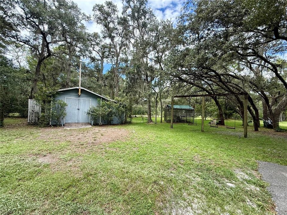 For Sale: $190,000 (3 beds, 2 baths, 1404 Square Feet)