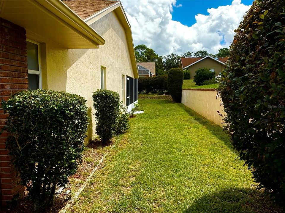 Activo con contrato: $240,000 (3 camas, 2 baños, 1755 Pies cuadrados)