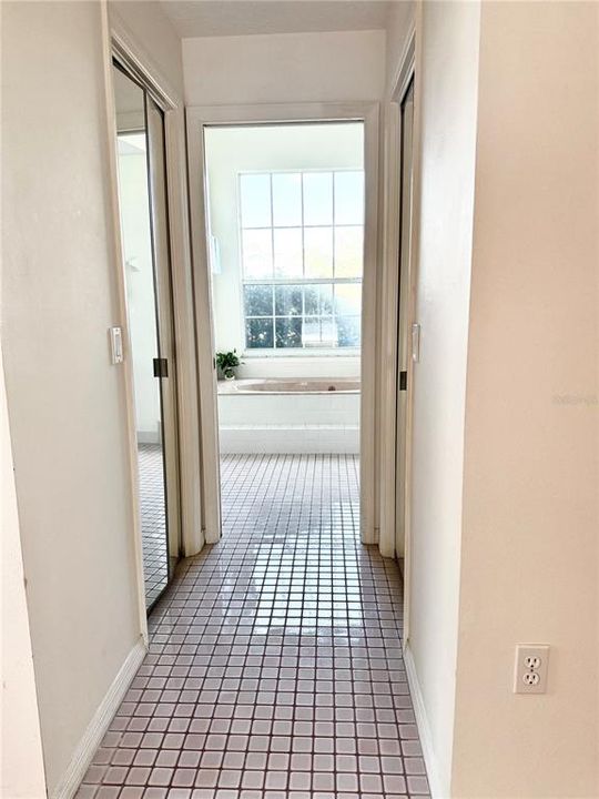 Activo con contrato: $240,000 (3 camas, 2 baños, 1755 Pies cuadrados)
