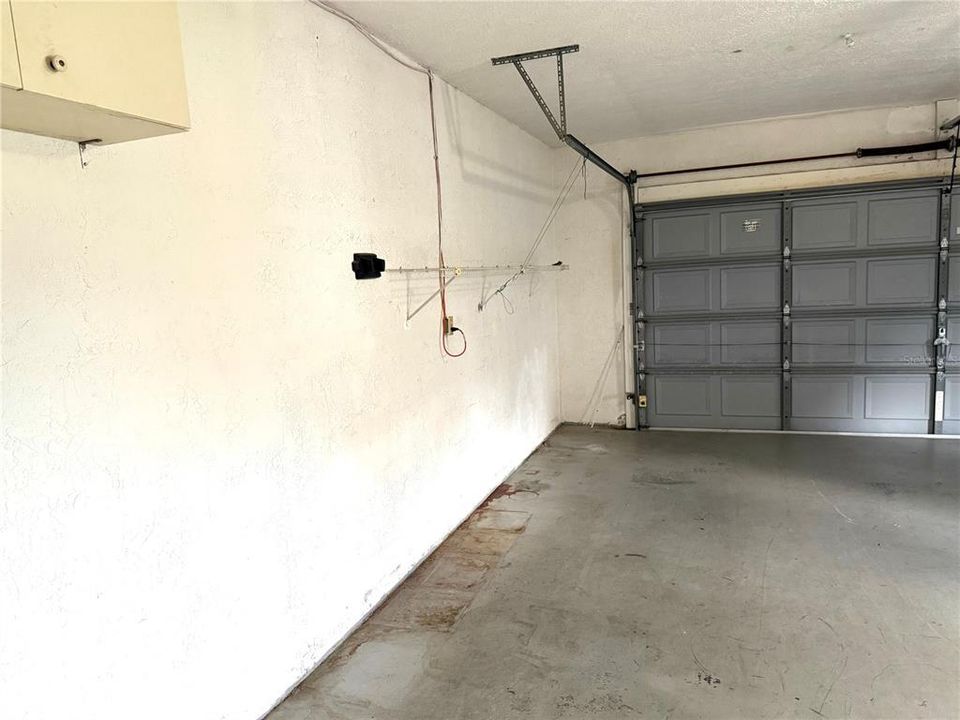 Activo con contrato: $240,000 (3 camas, 2 baños, 1755 Pies cuadrados)