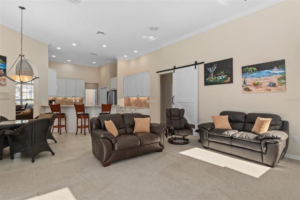 Active With Contract: $560,000 (3 beds, 2 baths, 2914 Square Feet)