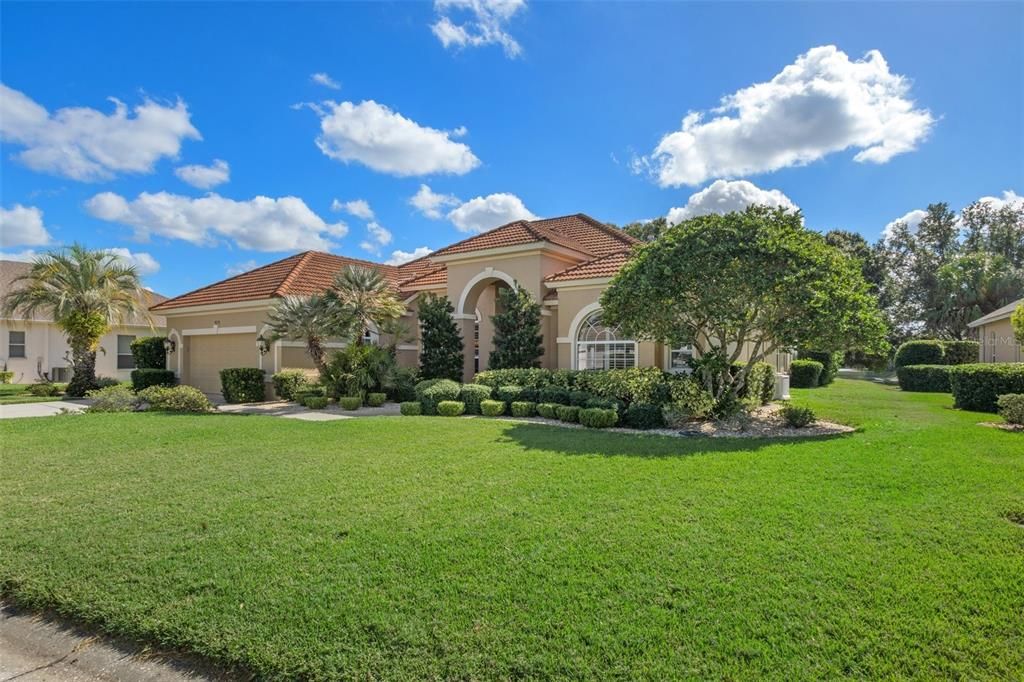 Active With Contract: $560,000 (3 beds, 2 baths, 2914 Square Feet)