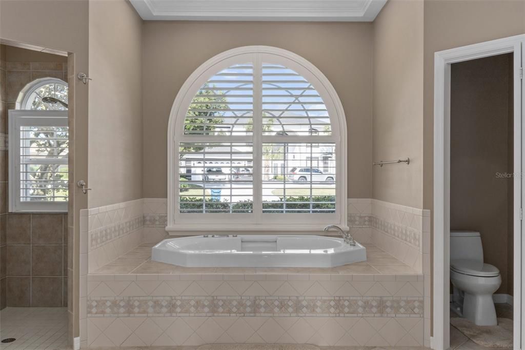 Active With Contract: $560,000 (3 beds, 2 baths, 2914 Square Feet)