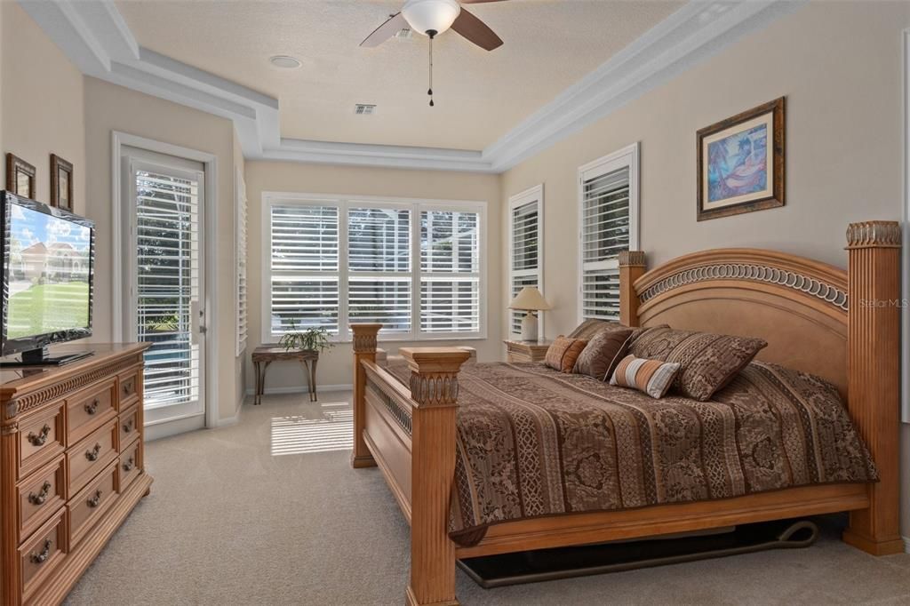 Active With Contract: $560,000 (3 beds, 2 baths, 2914 Square Feet)