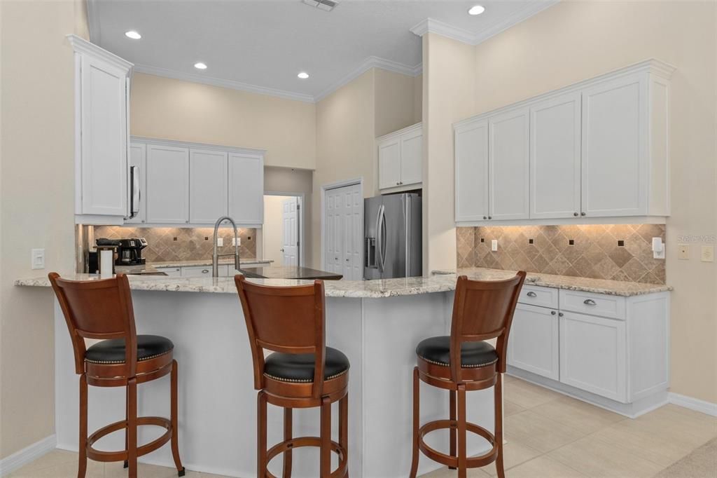 Active With Contract: $560,000 (3 beds, 2 baths, 2914 Square Feet)