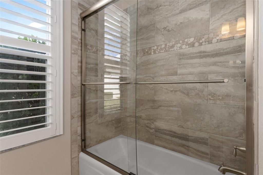 Active With Contract: $560,000 (3 beds, 2 baths, 2914 Square Feet)