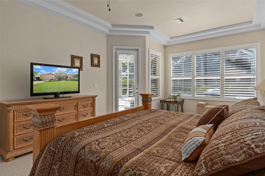 Active With Contract: $560,000 (3 beds, 2 baths, 2914 Square Feet)