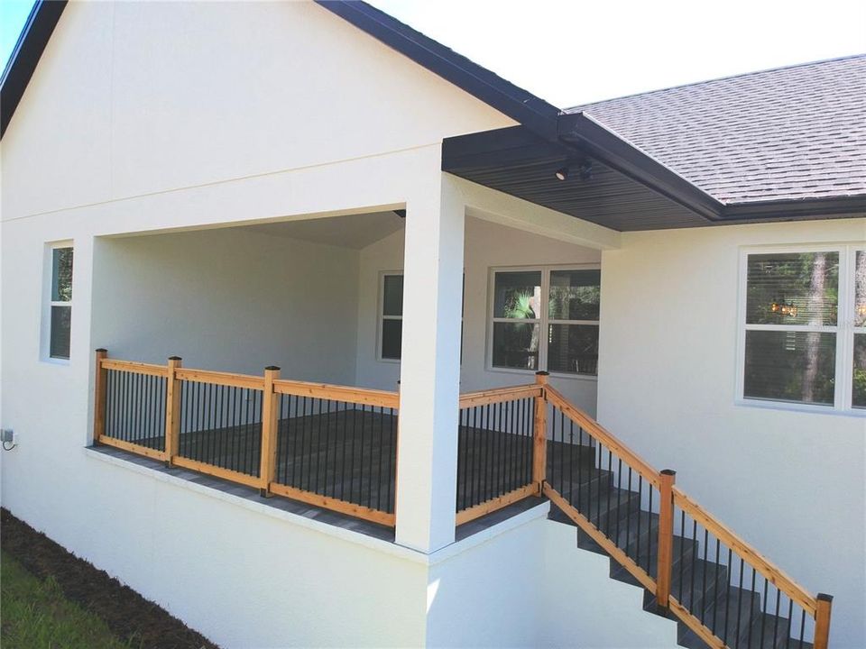 Под контрактом: $579,000 (4 спален, 2 ванн, 2013 Квадратных фут)