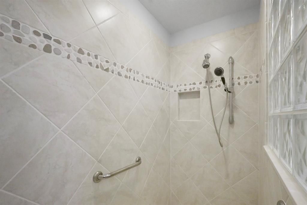 Active With Contract: $849,900 (3 beds, 2 baths, 1926 Square Feet)