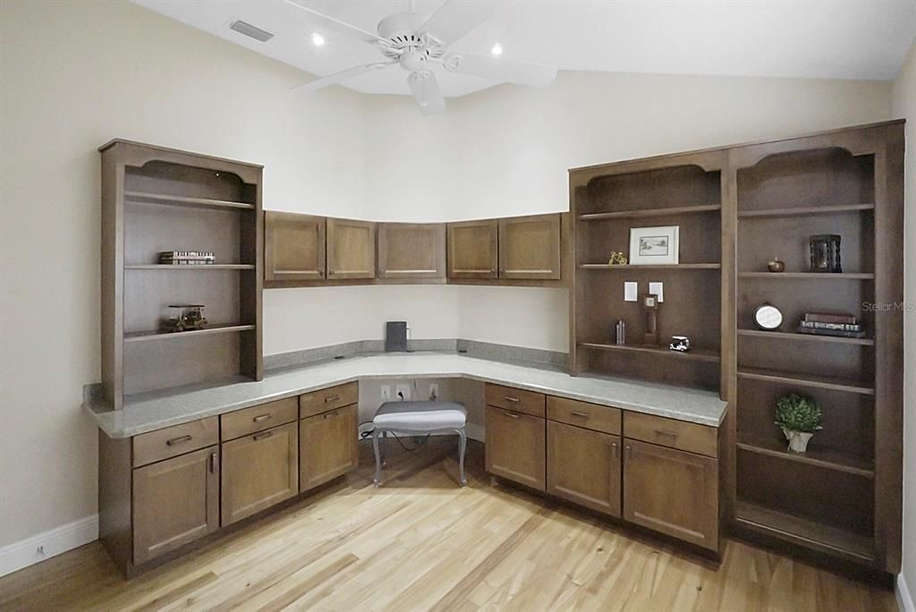 Active With Contract: $849,900 (3 beds, 2 baths, 1926 Square Feet)