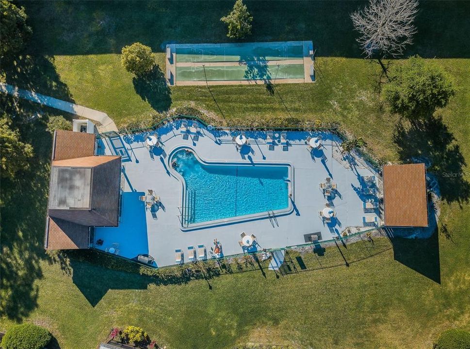 На продажу: $124,998 (2 спален, 1 ванн, 993 Квадратных фут)