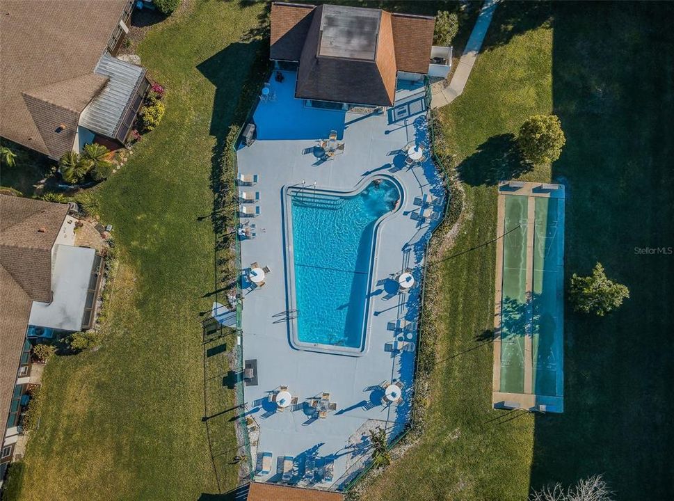 На продажу: $124,998 (2 спален, 1 ванн, 993 Квадратных фут)