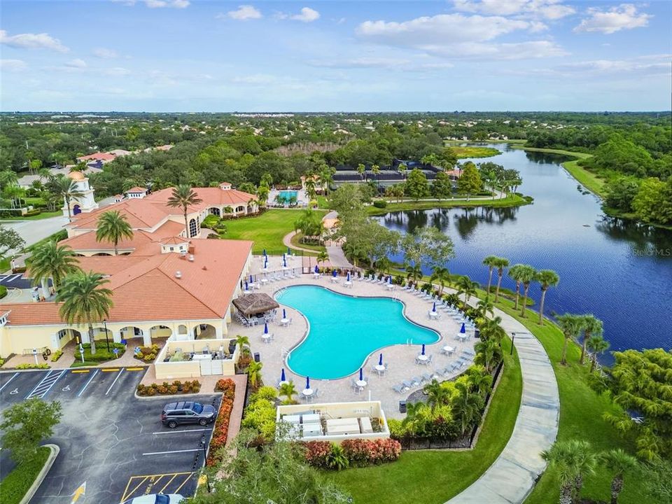 En Venta: $449,000 (3 camas, 3 baños, 1846 Pies cuadrados)