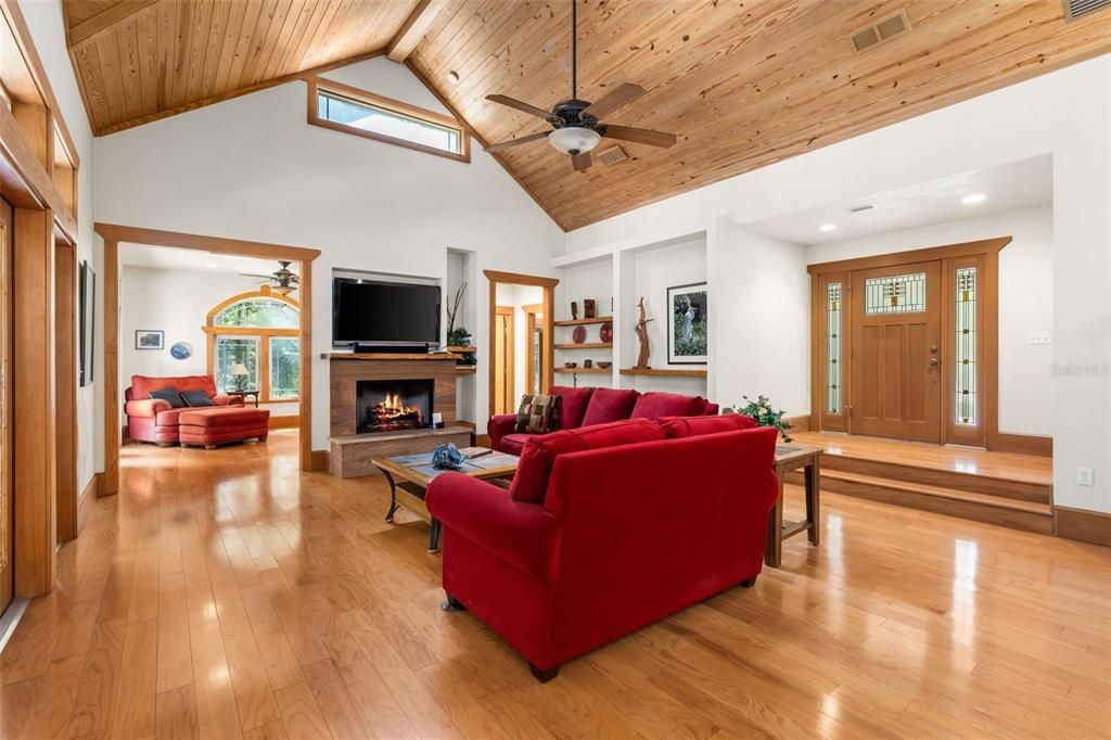 待售: $699,900 (3 贝兹, 3 浴室, 2337 平方英尺)