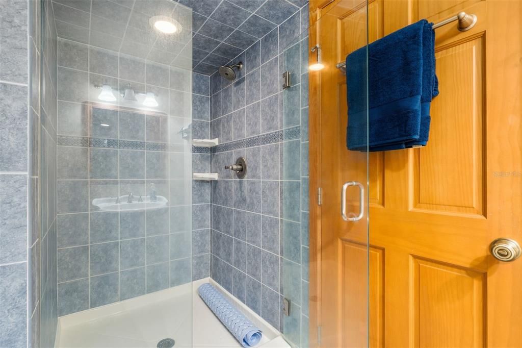 待售: $699,900 (3 贝兹, 3 浴室, 2337 平方英尺)