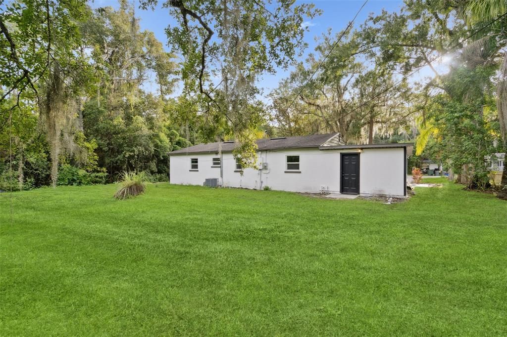 合同活跃: $280,000 (4 贝兹, 2 浴室, 1500 平方英尺)