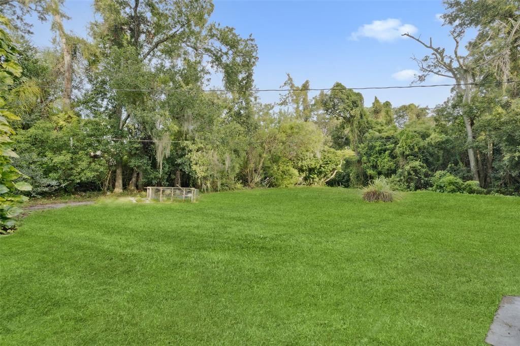 合同活跃: $280,000 (4 贝兹, 2 浴室, 1500 平方英尺)