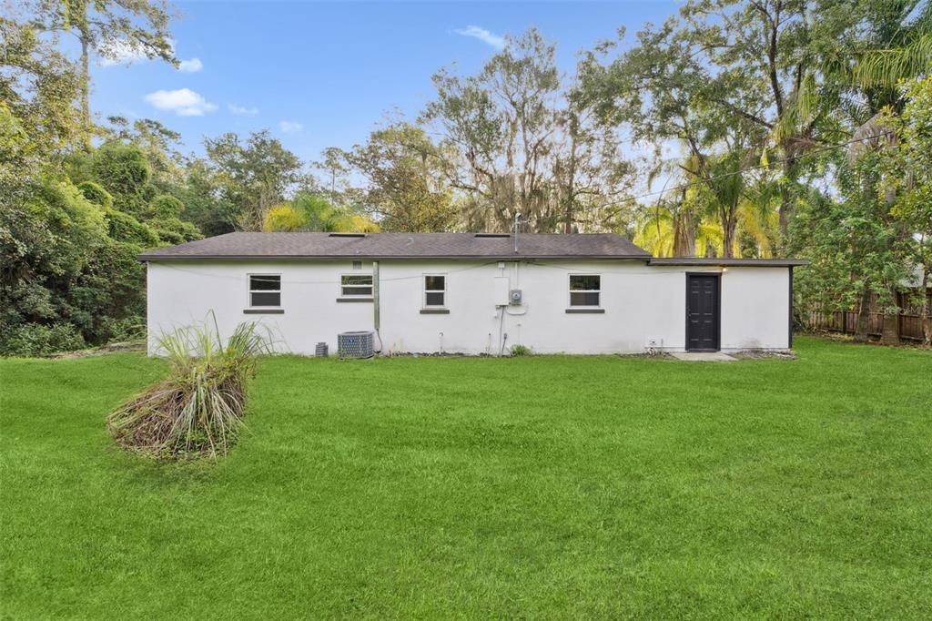 合同活跃: $280,000 (4 贝兹, 2 浴室, 1500 平方英尺)