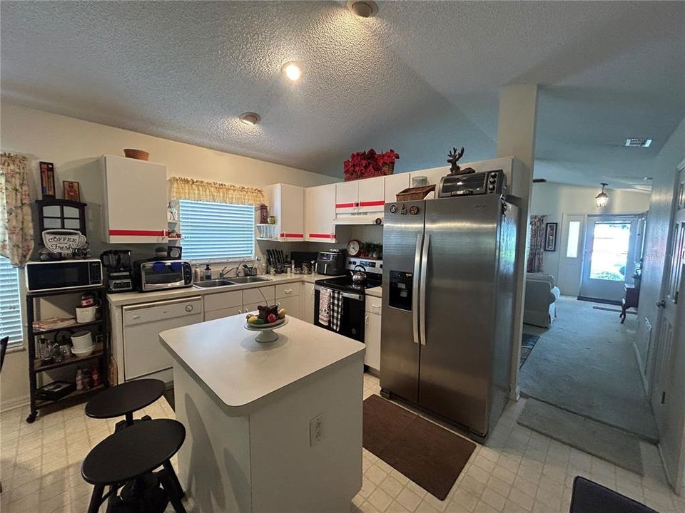 Activo con contrato: $195,000 (2 camas, 2 baños, 1328 Pies cuadrados)