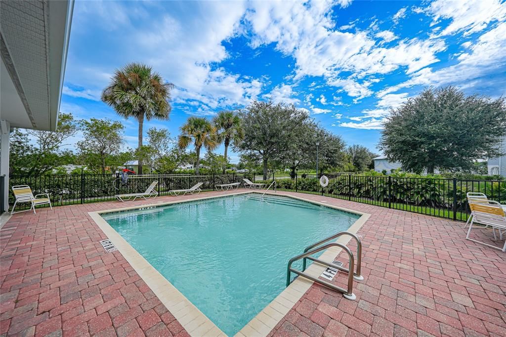 待售: $255,500 (3 贝兹, 2 浴室, 2004 平方英尺)