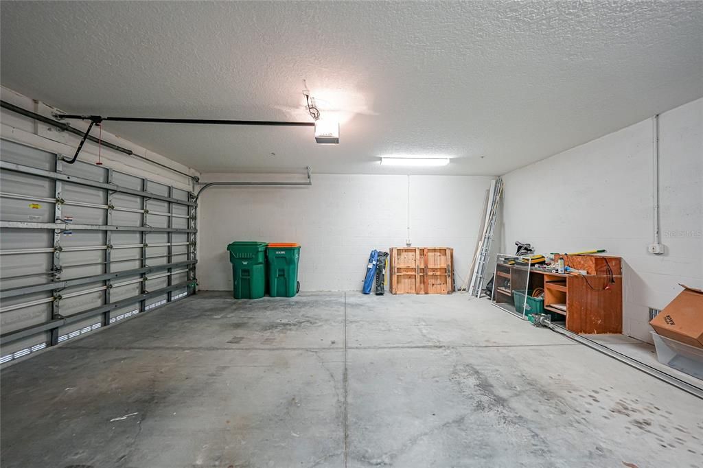 待售: $255,500 (3 贝兹, 2 浴室, 2004 平方英尺)