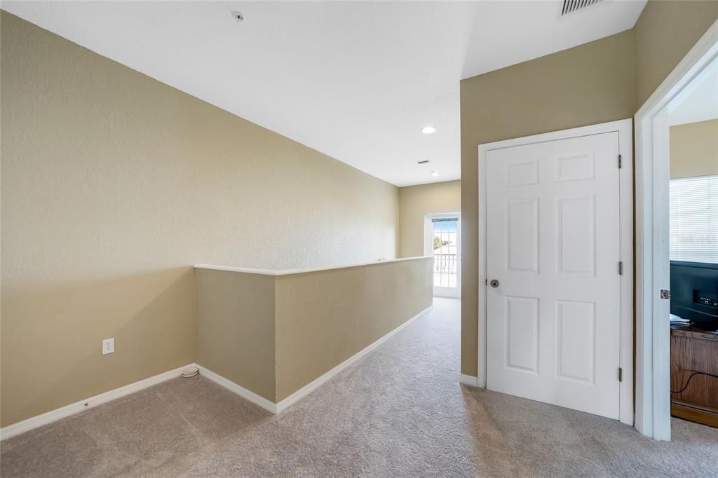 待售: $255,500 (3 贝兹, 2 浴室, 2004 平方英尺)