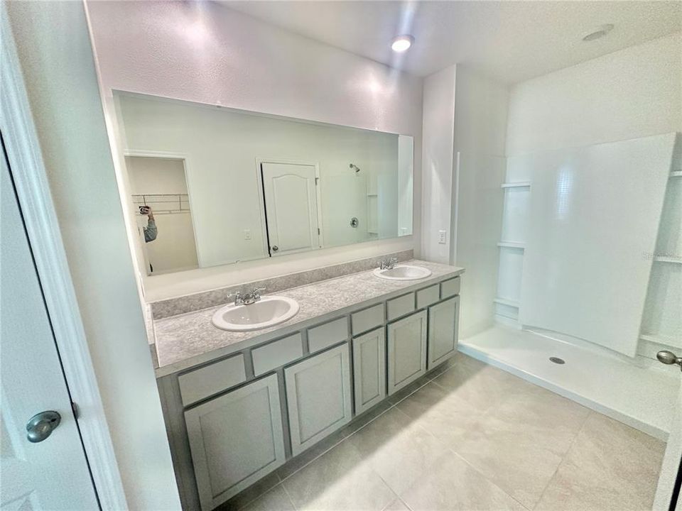 For Rent: $2,195 (3 beds, 2 baths, 1614 Square Feet)